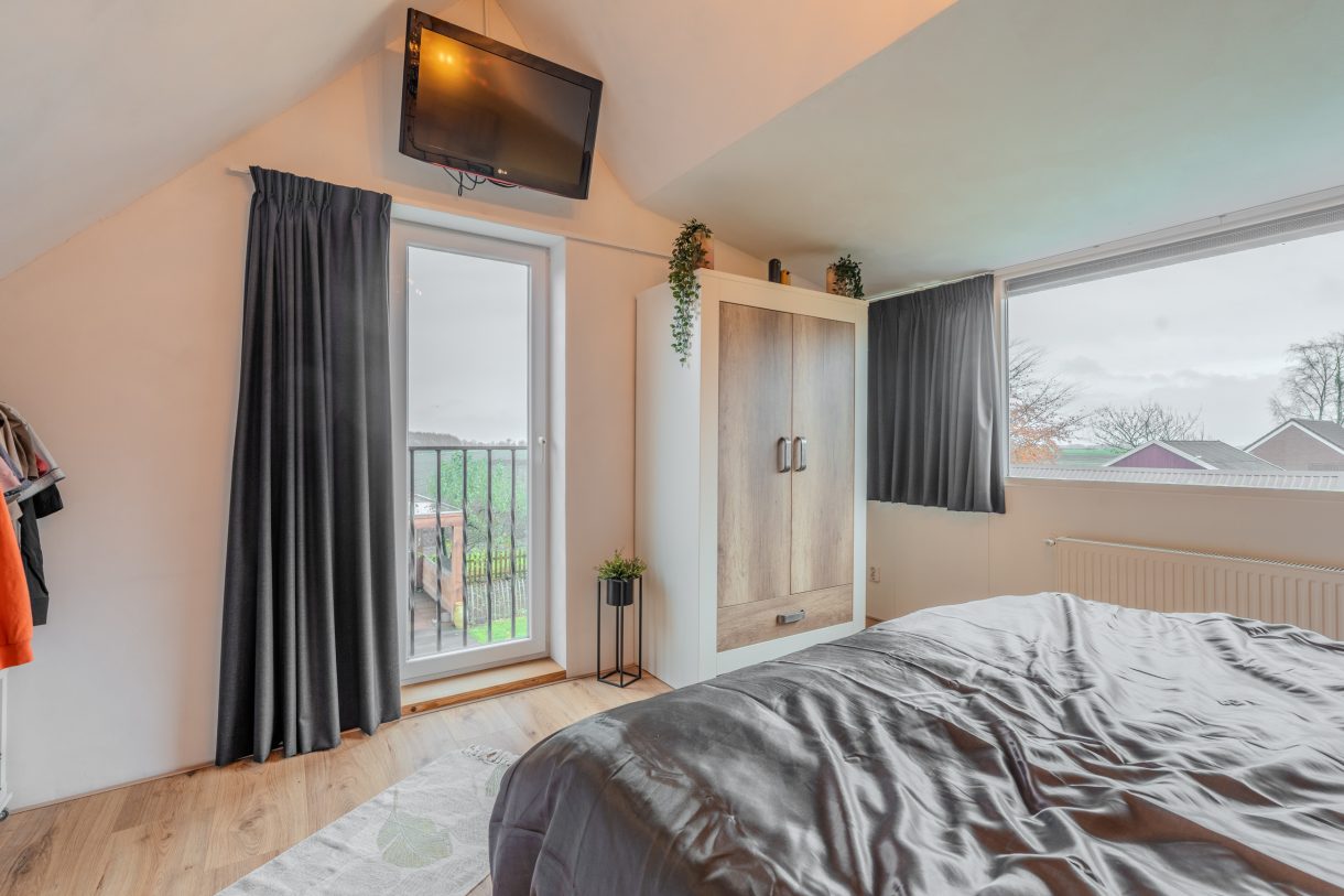 Te koop: Foto Woonhuis aan de Dorpsstraat 64 in Zuidlaarderveen