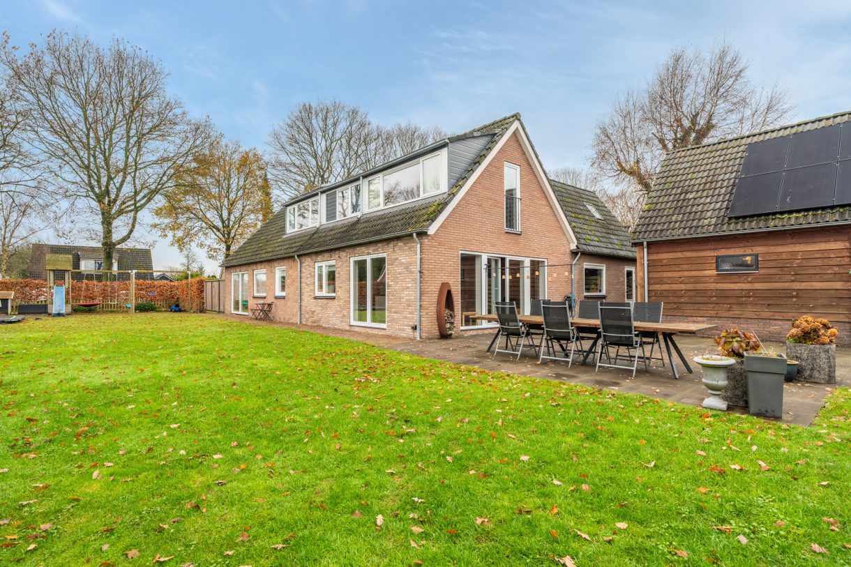 Te koop: Foto Woonhuis aan de Dorpsstraat 64 in Zuidlaarderveen