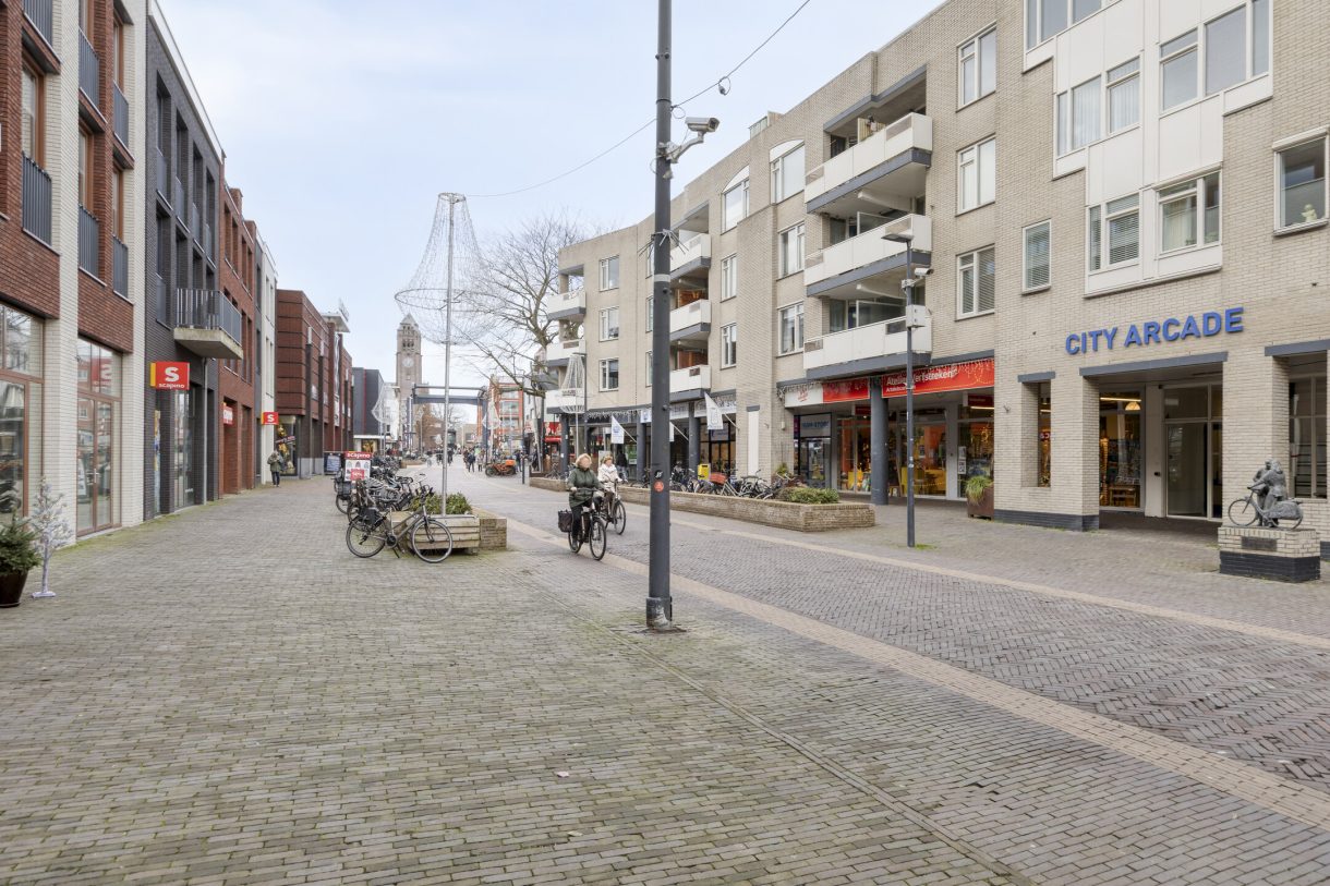 Te koop: Foto Appartement aan de Van Boetzelaerstraat 17 in Alphen aan den Rijn