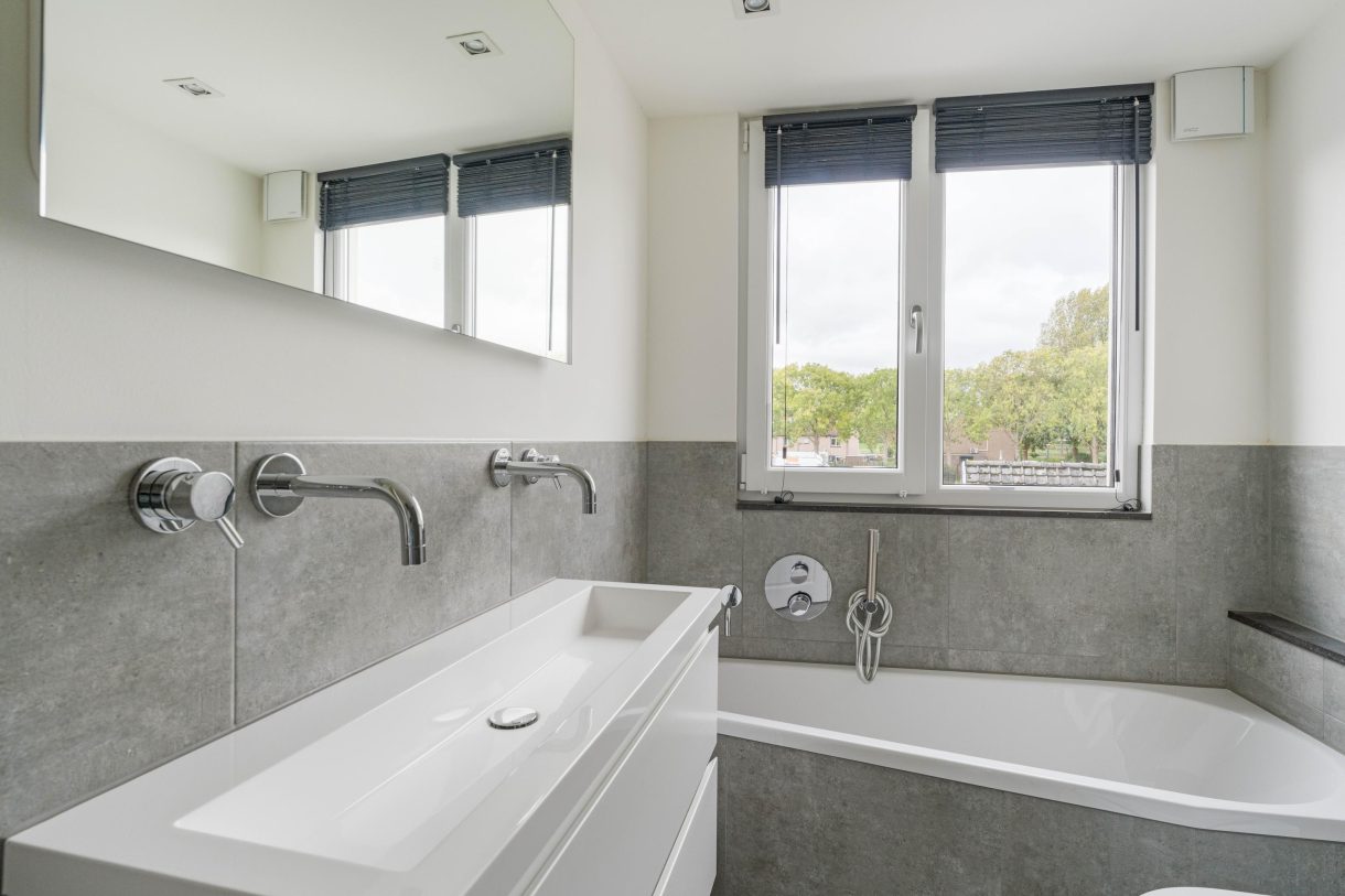 Te koop: Foto Woonhuis aan de Engel de Ruijterstraat 28 in Breukelen