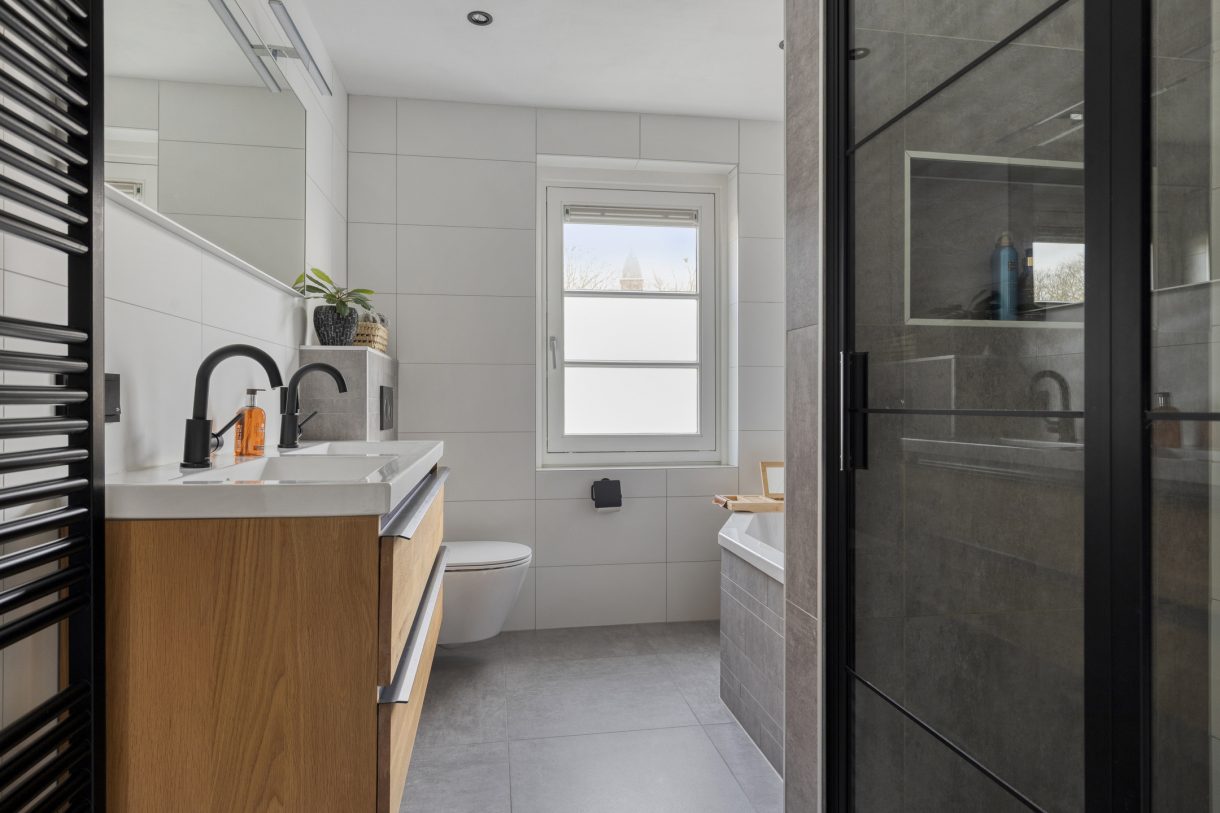 Te koop: Foto Woonhuis aan de Moerdijkstraat 9 in Eindhoven