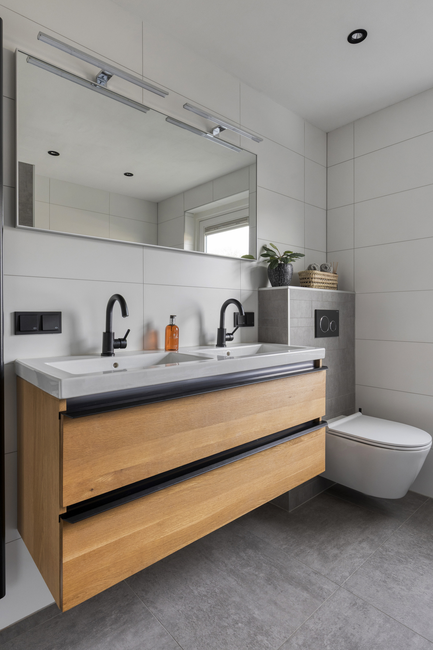 Te koop: Foto Woonhuis aan de Moerdijkstraat 9 in Eindhoven