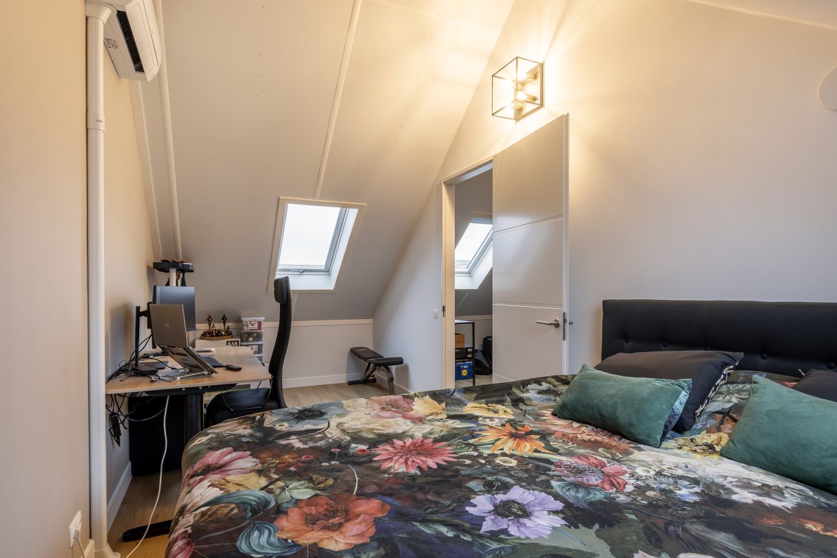 Te koop: Foto Woonhuis aan de M C M de Grootstraat 13 in Schiedam