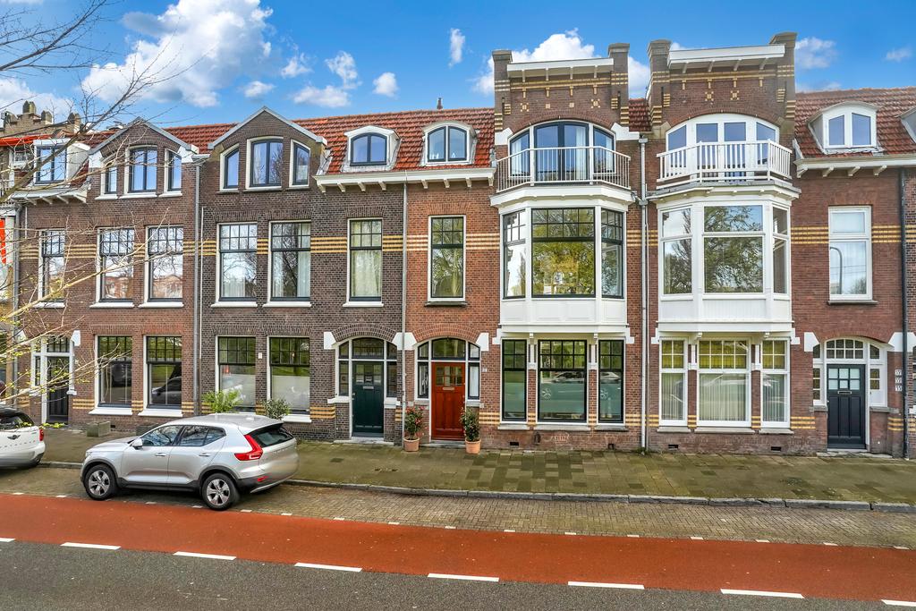 Te huur: Foto Woonhuis aan de Van Boetzelaerlaan 37 in 's-Gravenhage