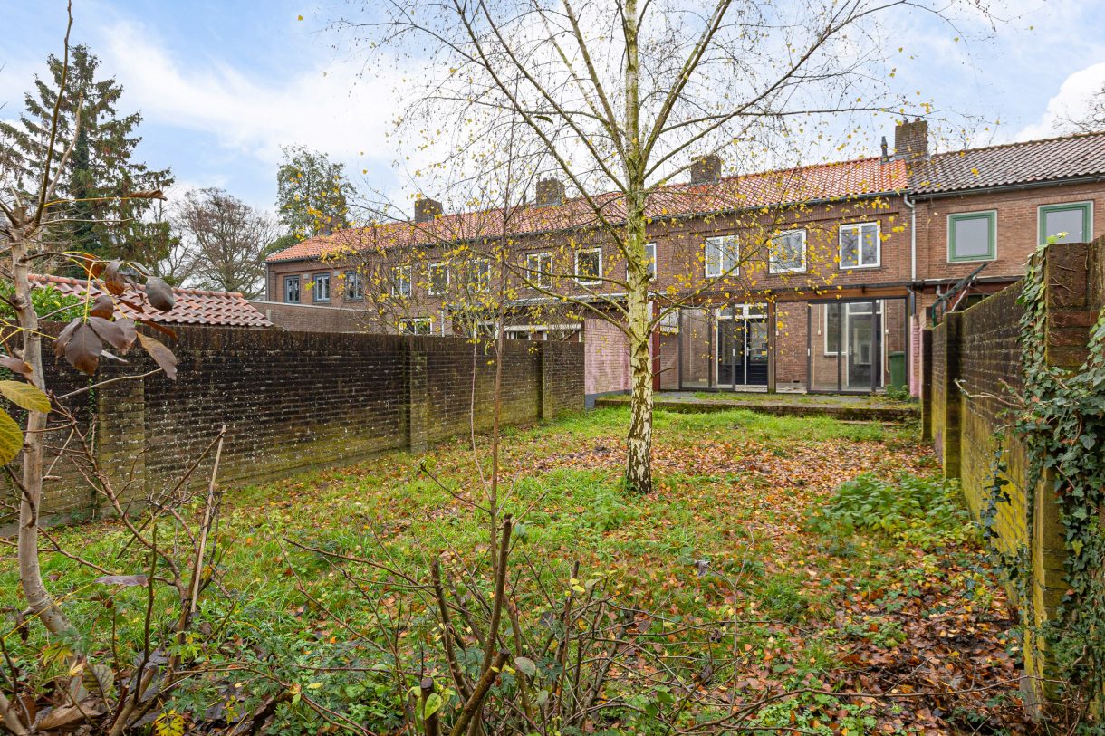 Te koop: Foto Woonhuis aan de Karel Doormanstraat 16 in Rijen