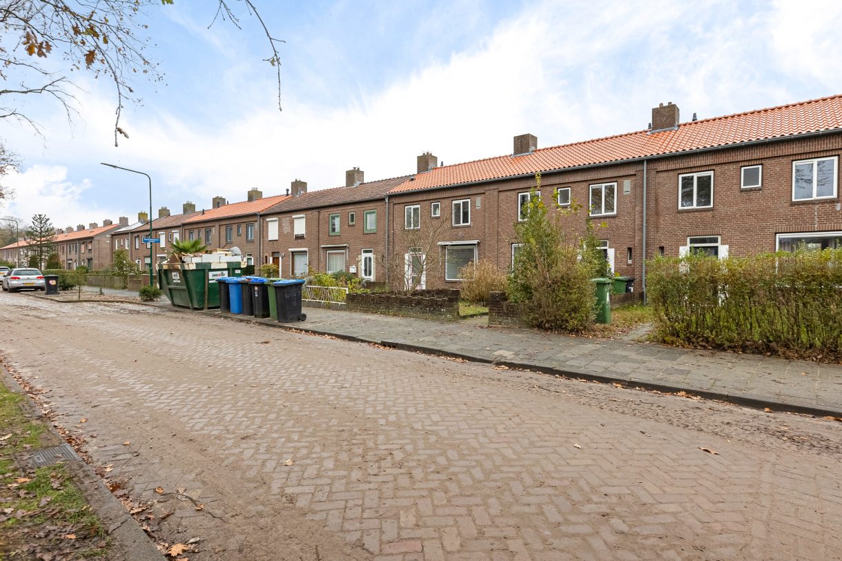 Te koop: Foto Woonhuis aan de Karel Doormanstraat 14 in Rijen