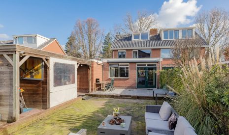 Te koop: Foto Woonhuis aan de Leidsemeerstraat 25 in Buitenkaag