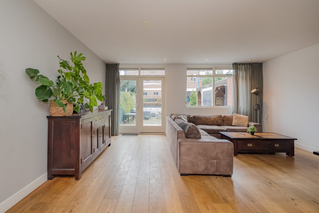 Te koop: Foto Woonhuis aan de Leidsemeerstraat 25 in Buitenkaag