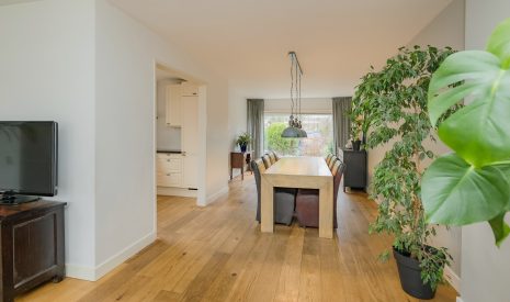 Te koop: Foto Woonhuis aan de Leidsemeerstraat 25 in Buitenkaag