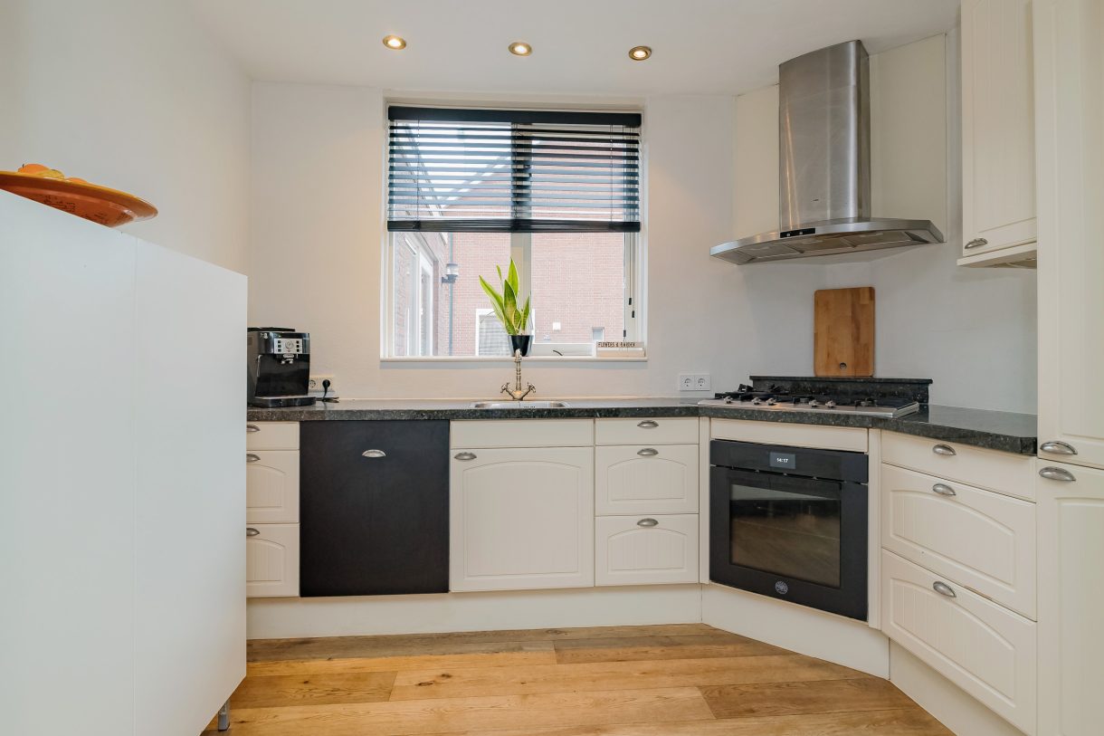 Te koop: Foto Woonhuis aan de Leidsemeerstraat 25 in Buitenkaag