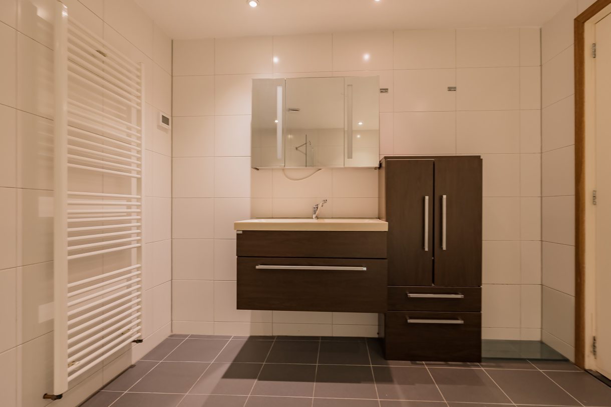 Te koop: Foto Woonhuis aan de Leidsemeerstraat 25 in Buitenkaag