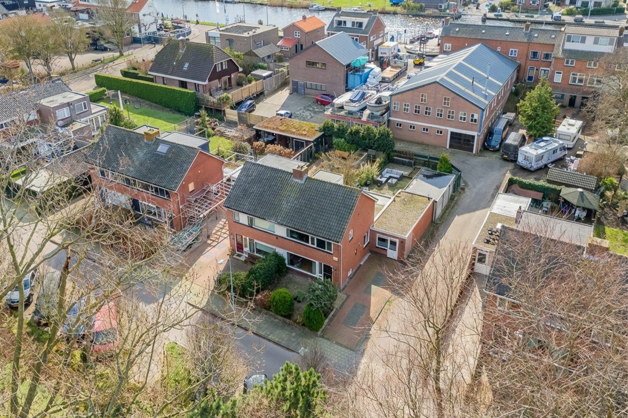 Te koop: Foto Woonhuis aan de Leidsemeerstraat 25 in Buitenkaag