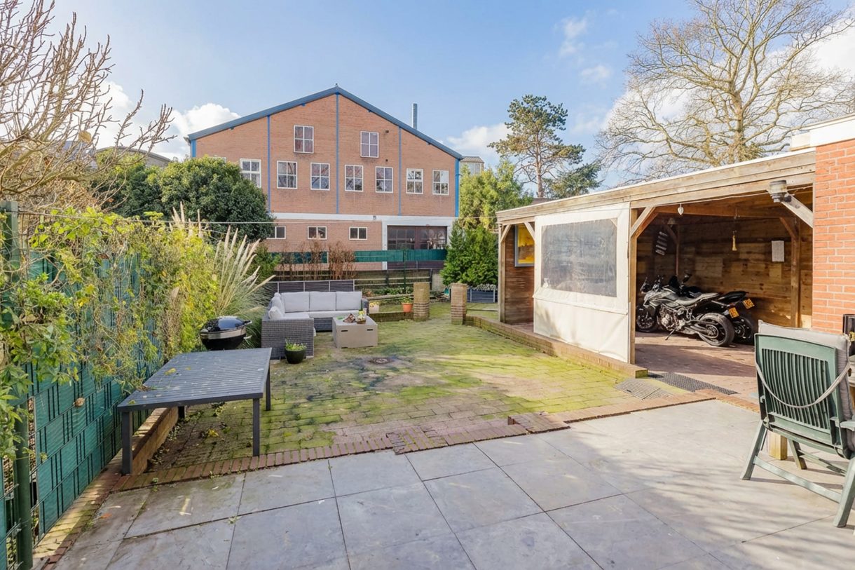 Te koop: Foto Woonhuis aan de Leidsemeerstraat 25 in Buitenkaag