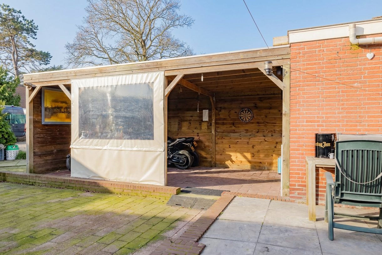 Te koop: Foto Woonhuis aan de Leidsemeerstraat 25 in Buitenkaag