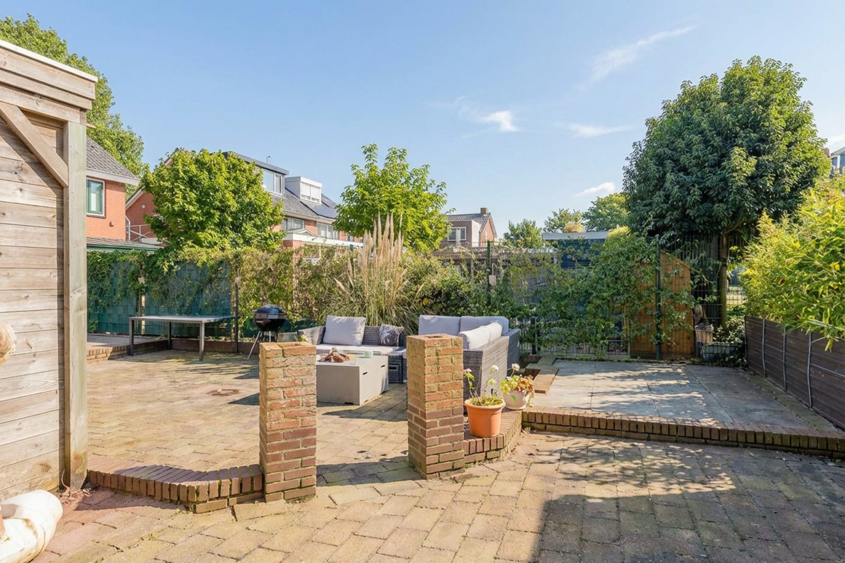 Te koop: Foto Woonhuis aan de Leidsemeerstraat 25 in Buitenkaag