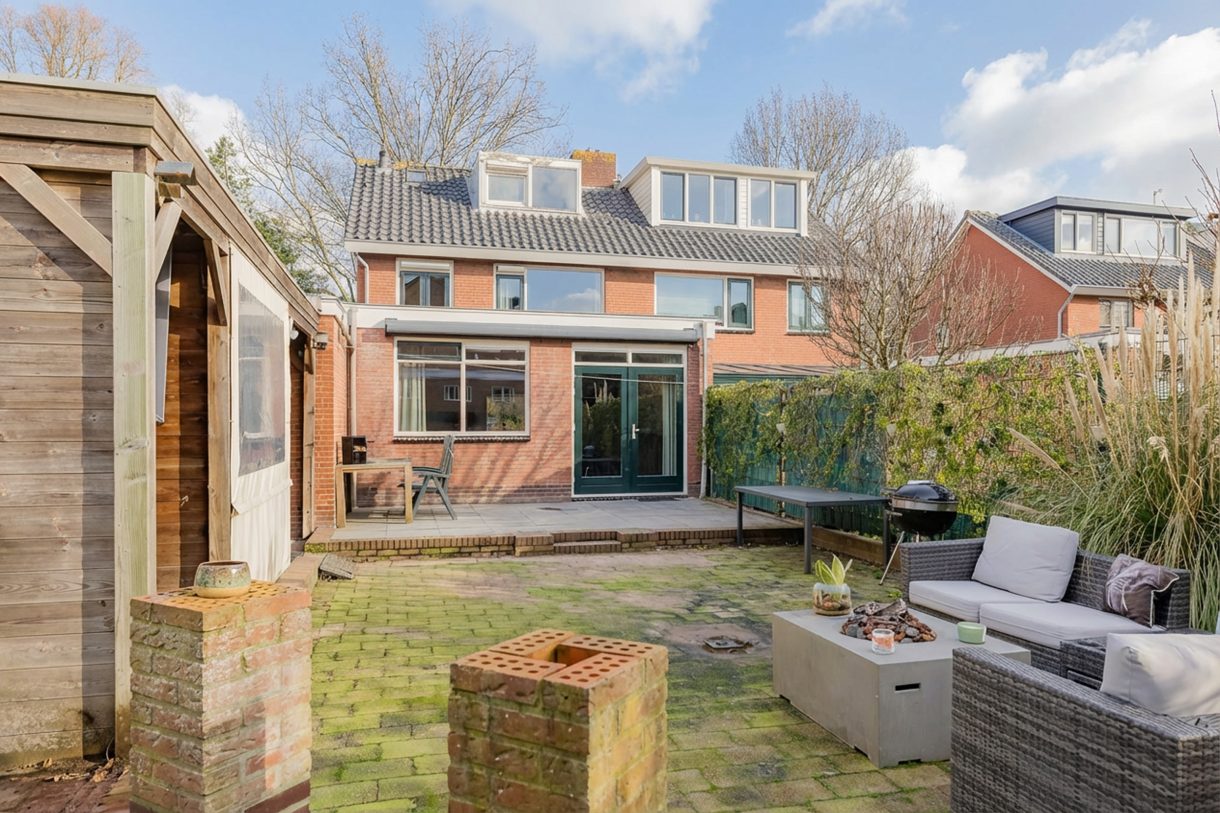 Te koop: Foto Woonhuis aan de Leidsemeerstraat 25 in Buitenkaag