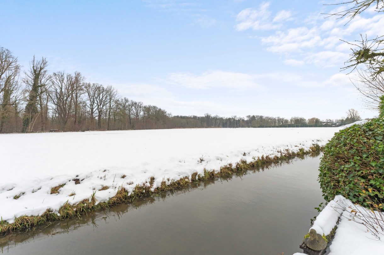 Te koop: Foto Woonhuis aan de Linnaeusdreef 42 in Breukelen