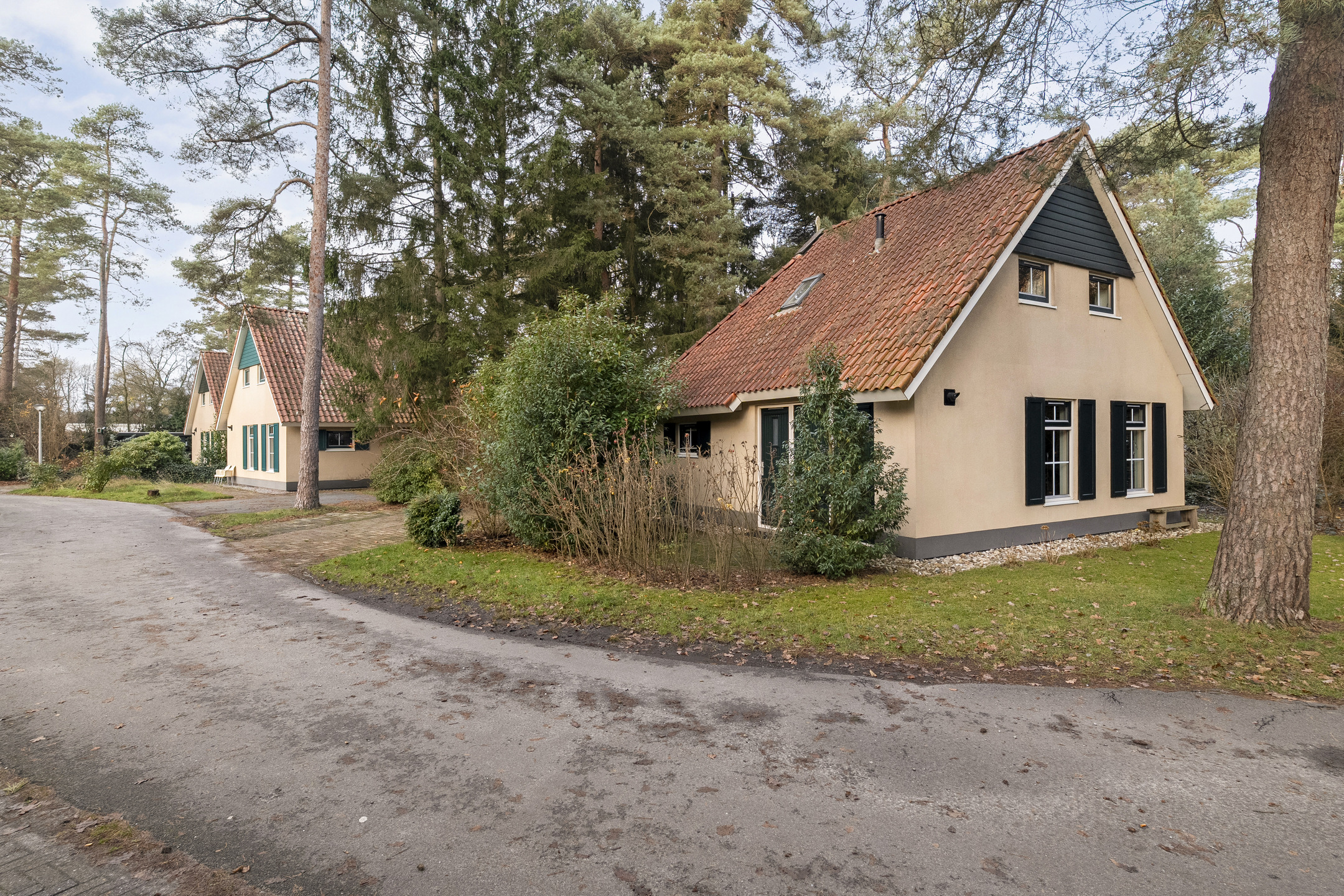 Te koop: Foto Woonhuis aan de Hof van Halenweg 2-153 in Hooghalen