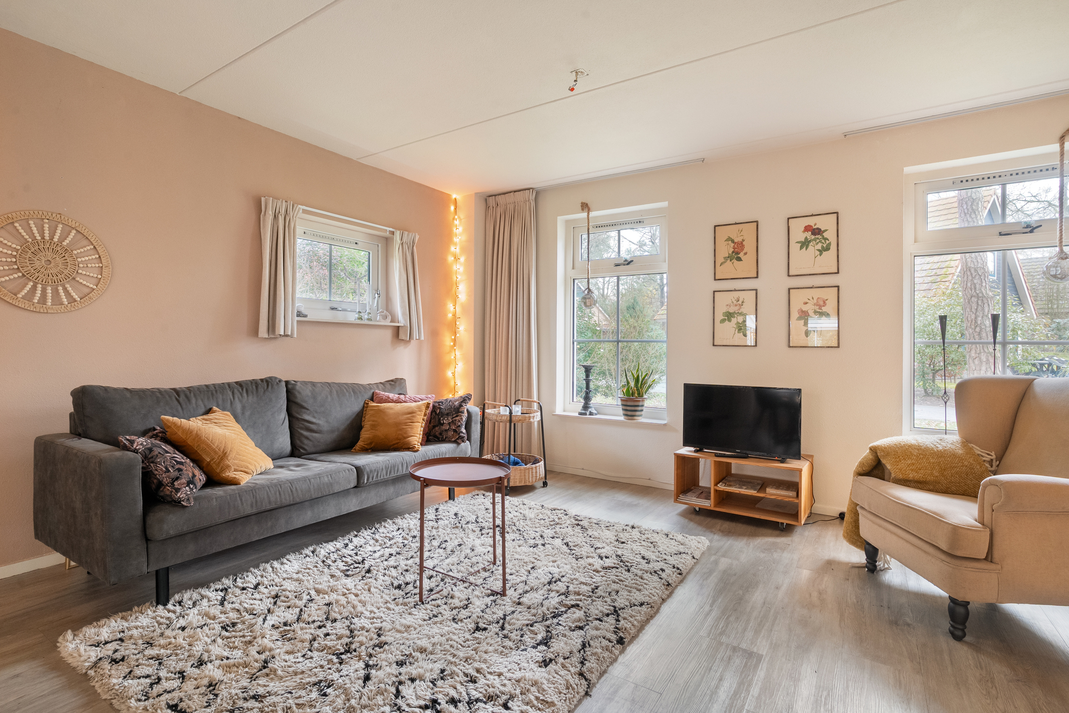 Te koop: Foto Woonhuis aan de Hof van Halenweg 2-153 in Hooghalen