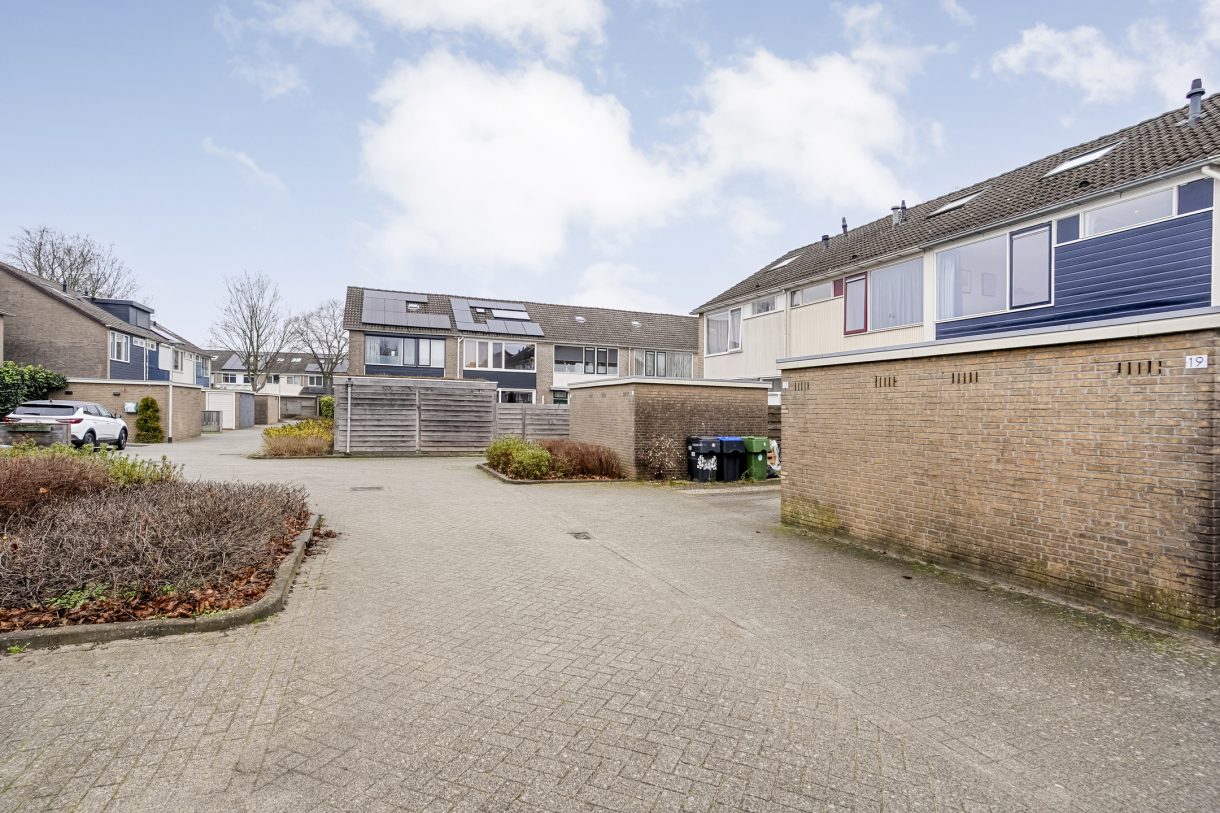 Te koop: Foto Woonhuis aan de Theo van Doesburgplantsoen 17 in Meppel