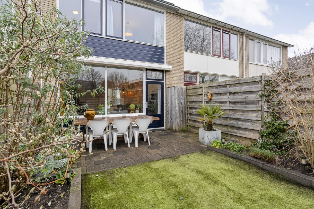 Te koop: Foto Woonhuis aan de Theo van Doesburgplantsoen 17 in Meppel