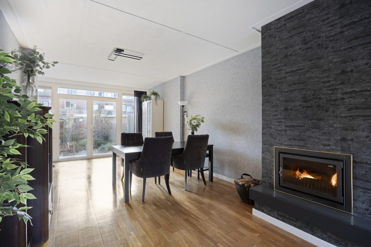 Te koop: Foto Woonhuis aan de Van Boetzelaerstraat 134 in Alphen aan den Rijn