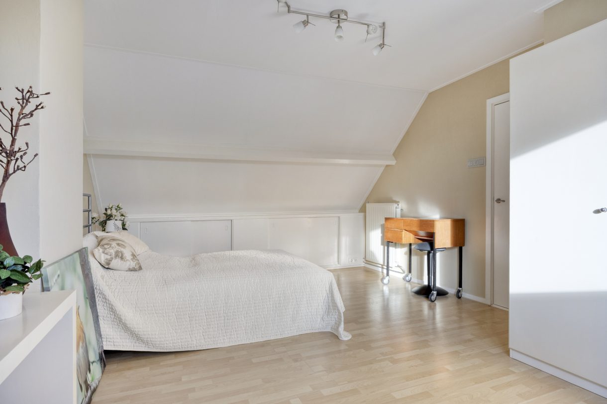 Te koop: Foto Woonhuis aan de Van Boetzelaerstraat 134 in Alphen aan den Rijn