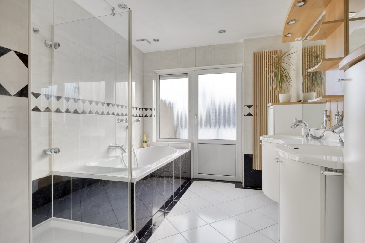 Te koop: Foto Woonhuis aan de Van Boetzelaerstraat 134 in Alphen aan den Rijn