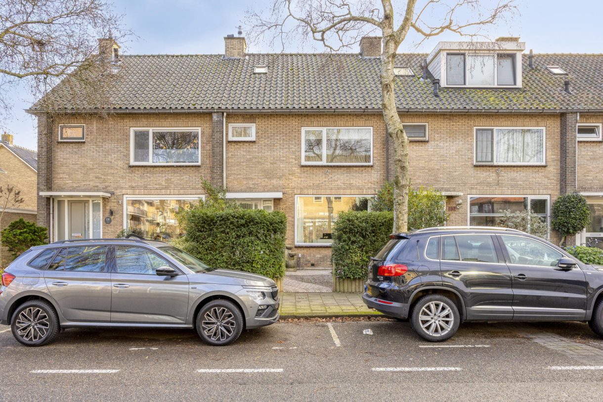 Te koop: Foto Woonhuis aan de Van Boetzelaerstraat 134 in Alphen aan den Rijn