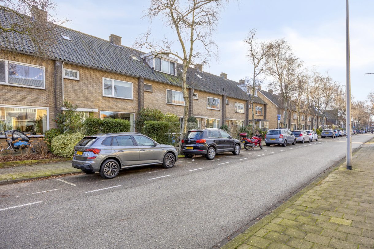 Te koop: Foto Woonhuis aan de Van Boetzelaerstraat 134 in Alphen aan den Rijn