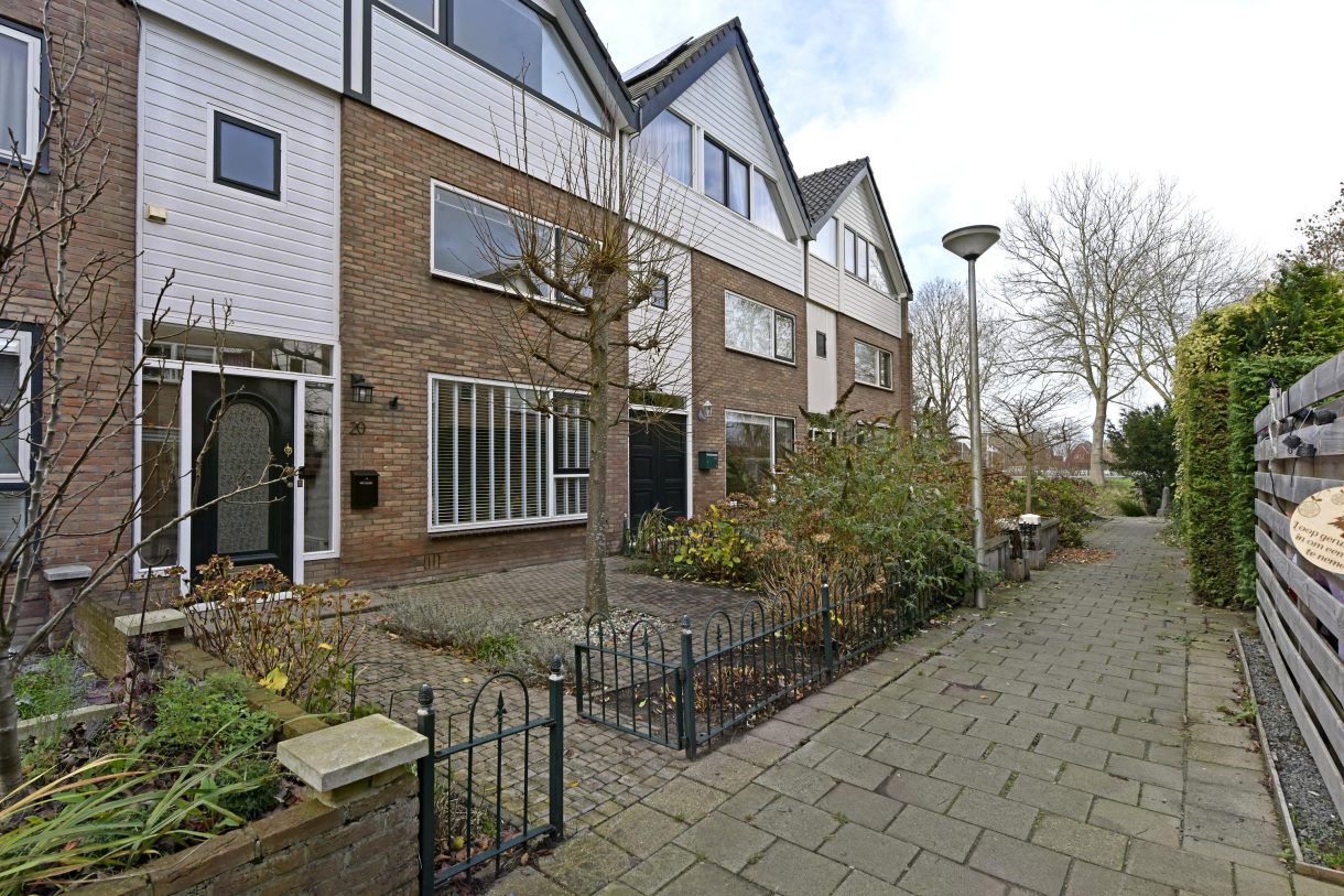 Te koop: Foto Woonhuis aan de Meidoornlaan 20 in Nieuwkoop