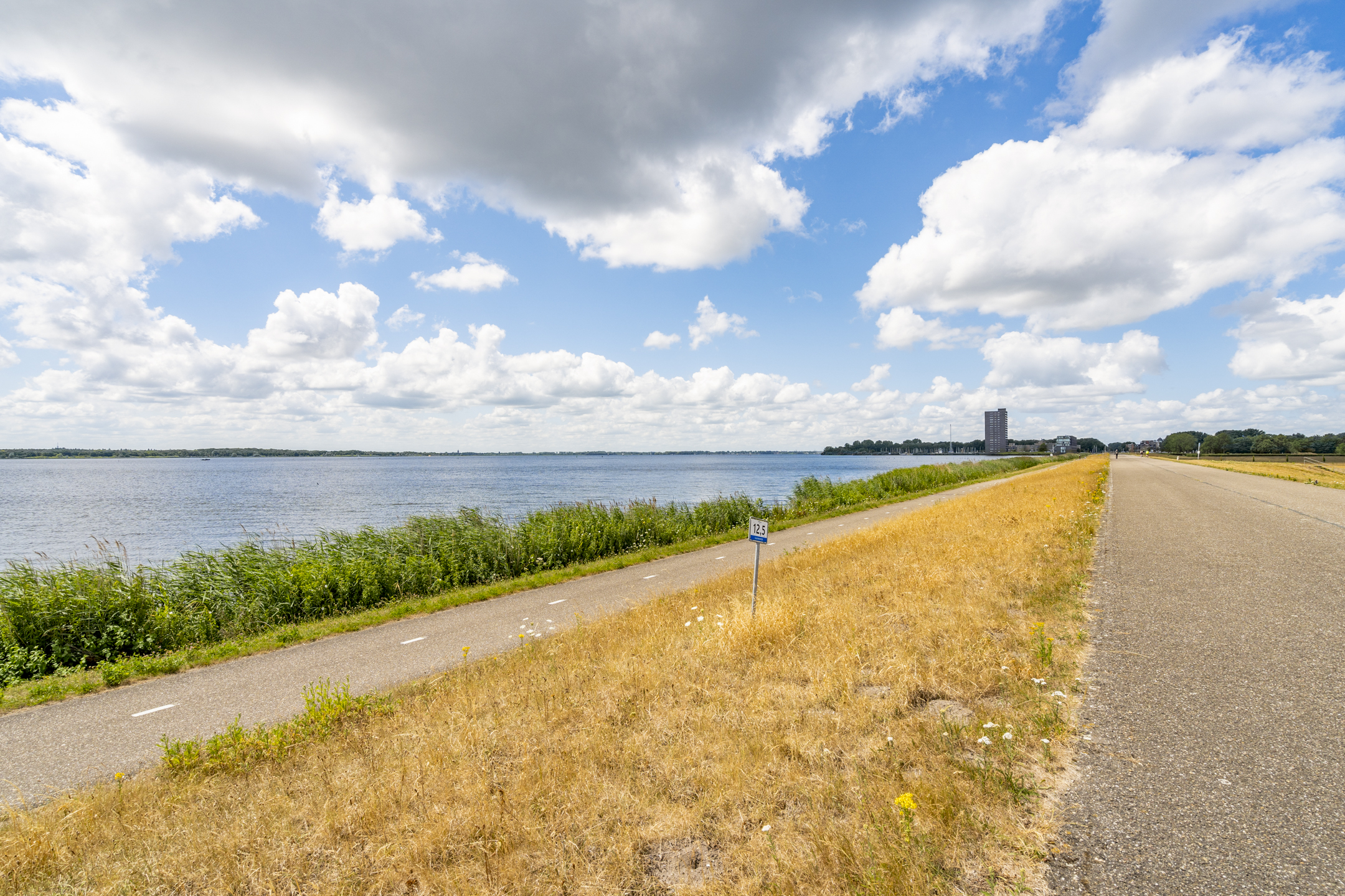 Te koop: Foto Appartement aan de Terpmeent 5 in Almere