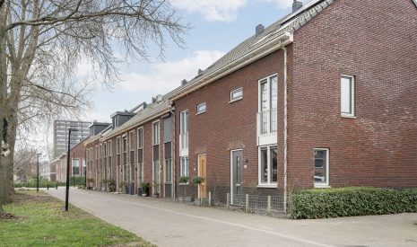 Te koop: Foto Woonhuis aan de IJsvogelstraat 27 in Vlaardingen