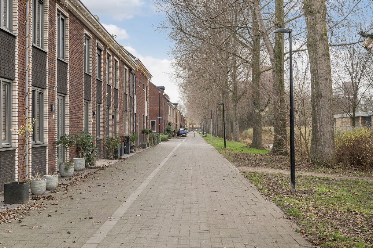 Te koop: Foto Woonhuis aan de IJsvogelstraat 27 in Vlaardingen