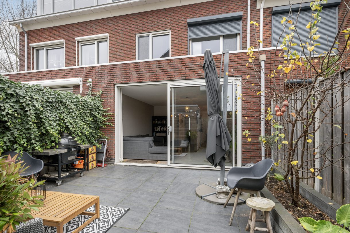 Te koop: Foto Woonhuis aan de IJsvogelstraat 27 in Vlaardingen