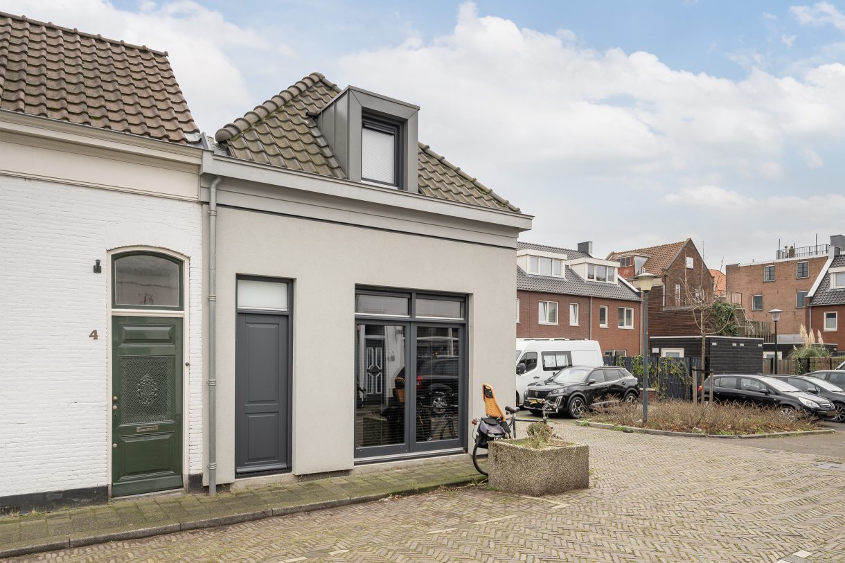 Te koop: Foto Woonhuis aan de Oranjestraat 2 in Vlaardingen