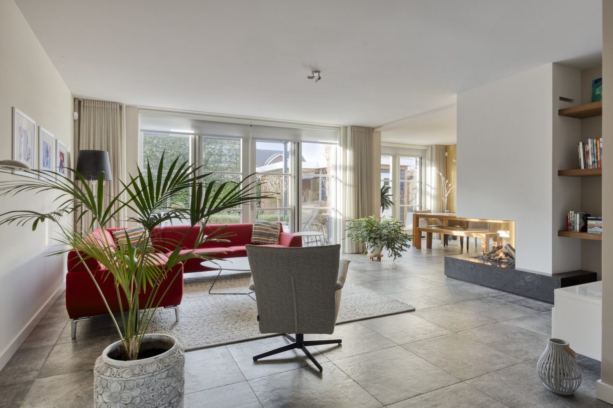 Te koop: Foto Woonhuis aan de Kartuizerslaan 2 in Alphen aan den Rijn