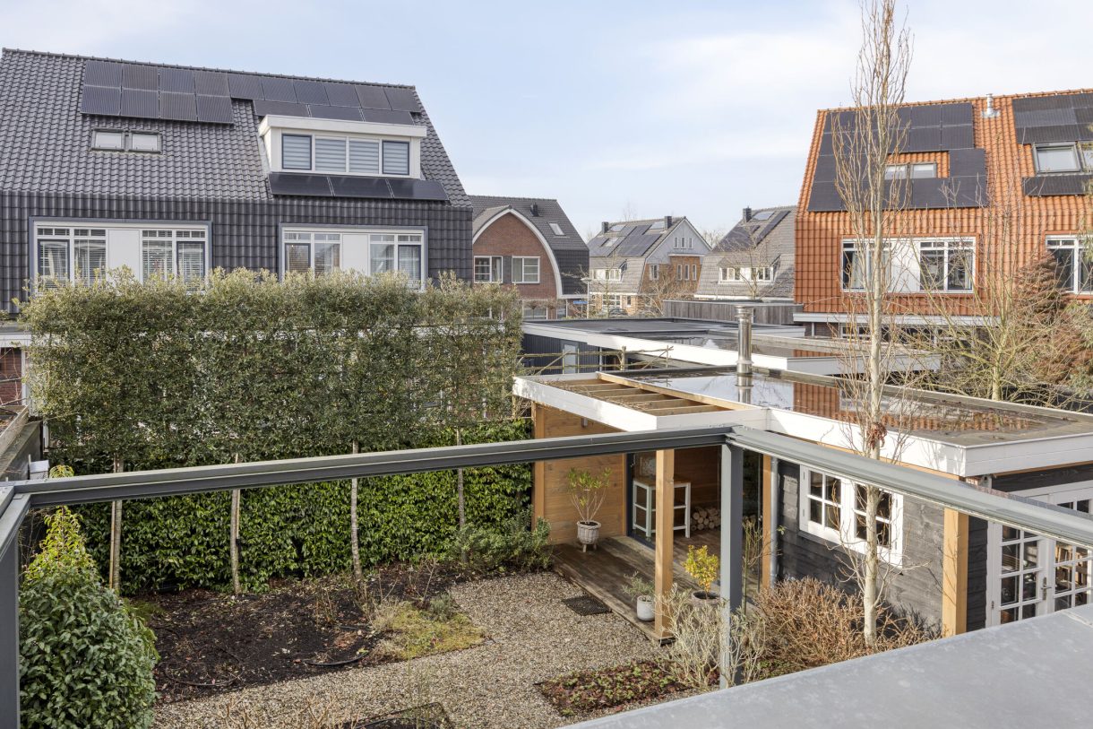 Te koop: Foto Woonhuis aan de Kartuizerslaan 2 in Alphen aan den Rijn