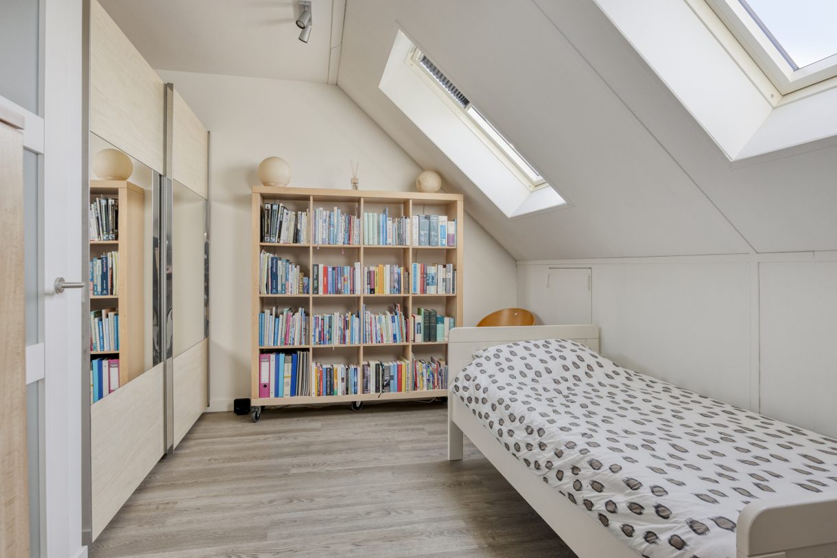 Te koop: Foto Woonhuis aan de Kartuizerslaan 2 in Alphen aan den Rijn