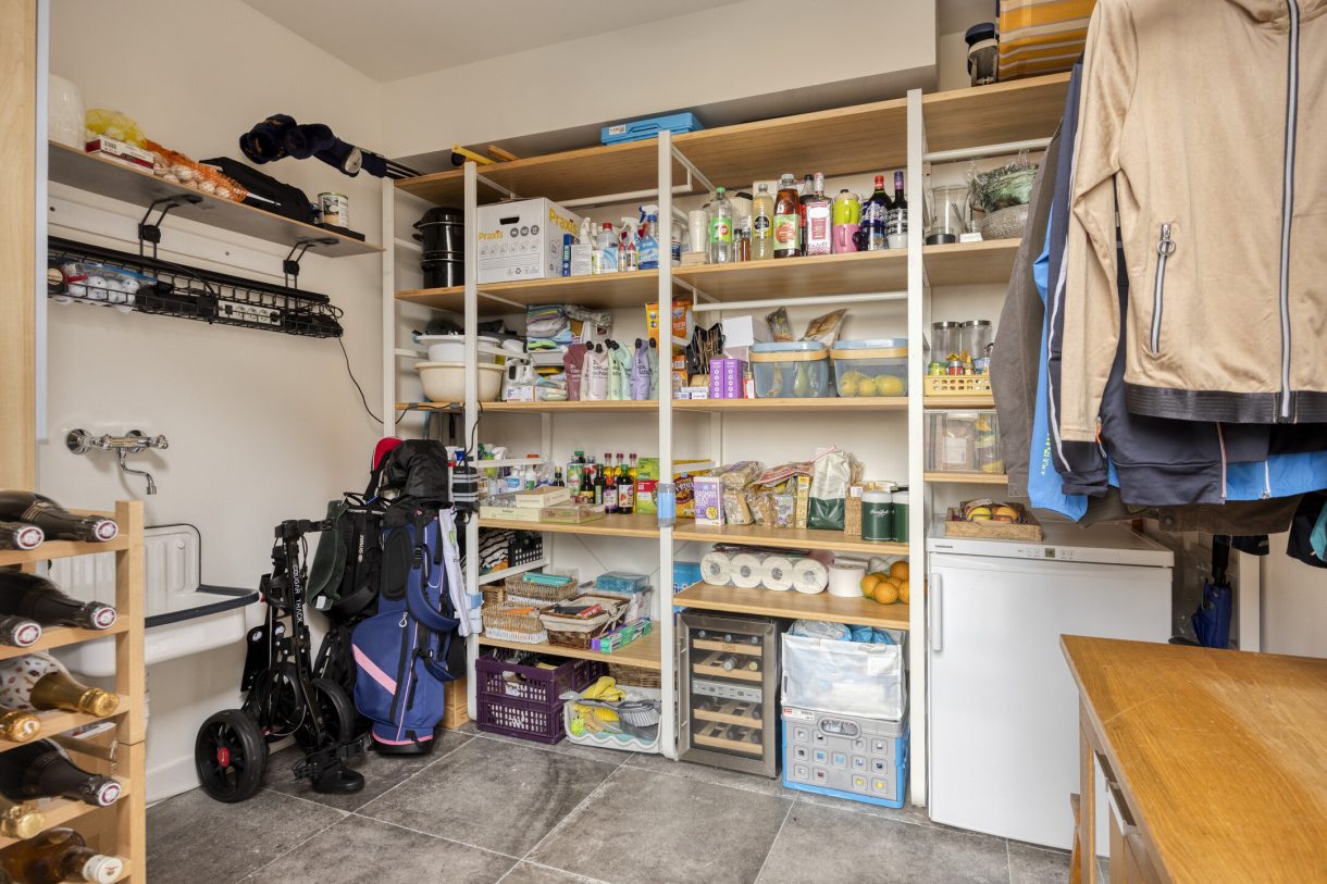 Te koop: Foto Woonhuis aan de Kartuizerslaan 2 in Alphen aan den Rijn