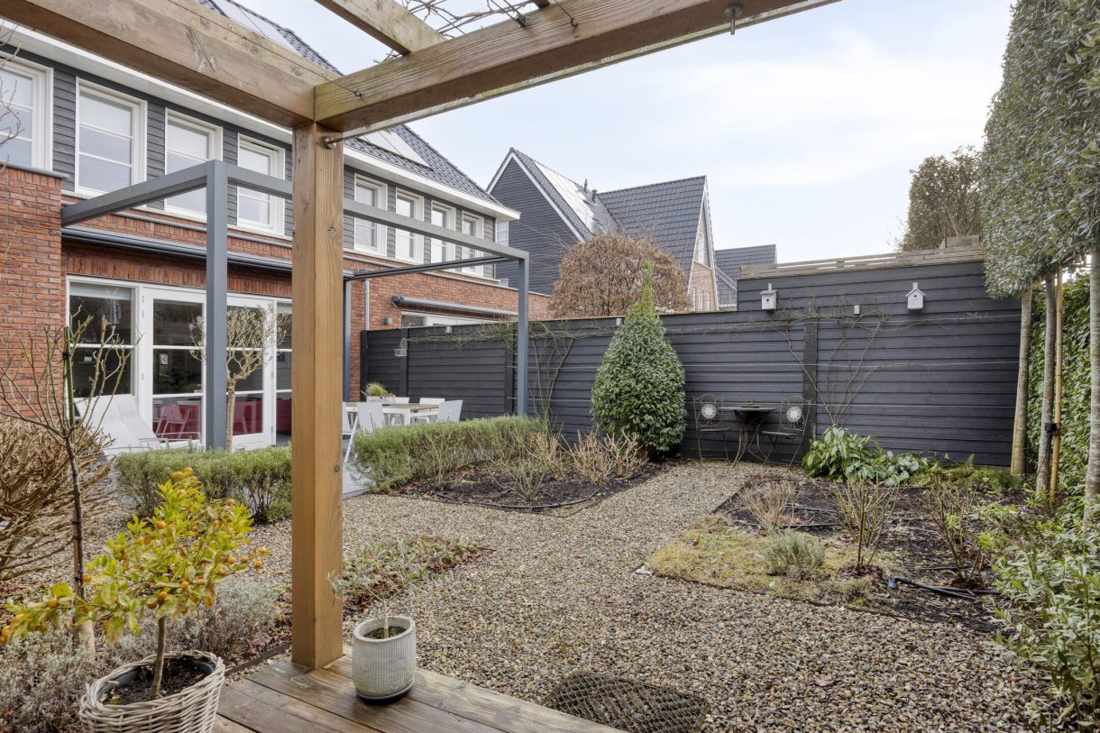 Te koop: Foto Woonhuis aan de Kartuizerslaan 2 in Alphen aan den Rijn