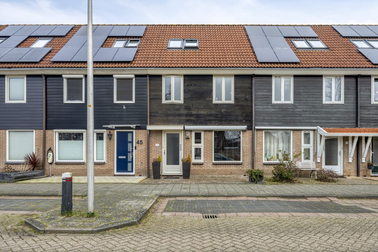 Te koop: Foto Woonhuis aan de Aletta Jacobsstraat 43 in Alphen aan den Rijn