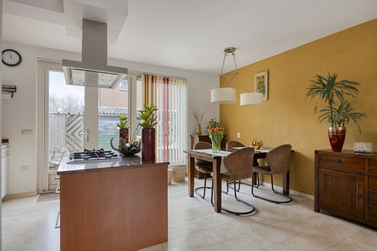 Te koop: Foto Woonhuis aan de Marketentster 82 in Alphen aan den Rijn