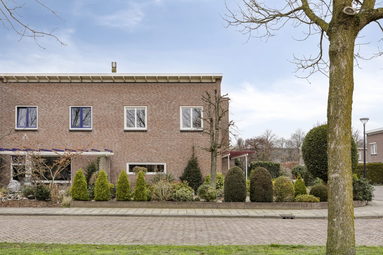 Te koop: Foto Woonhuis aan de Duizendschoonstraat 52 in Uden