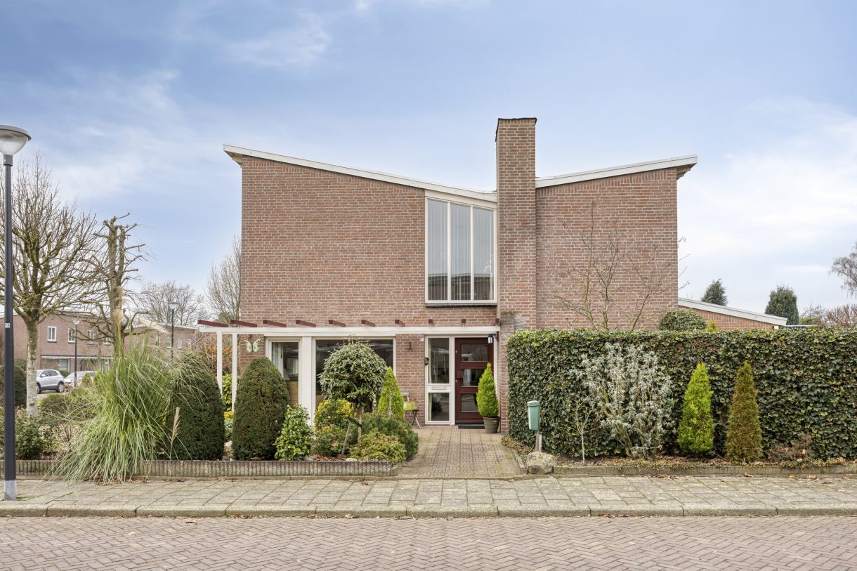 Te koop: Foto Woonhuis aan de Duizendschoonstraat 52 in Uden