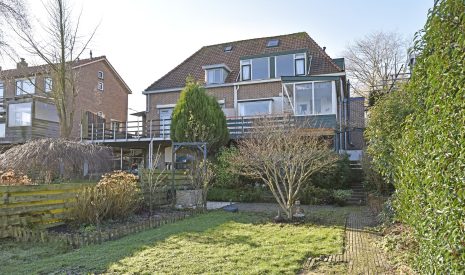 Te koop: Foto Woonhuis aan de Boddens Hosangweg 23 in Woubrugge