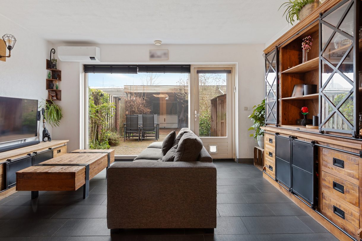 Te koop: Foto Woonhuis aan de Stoomlederplein 23 in Rijen