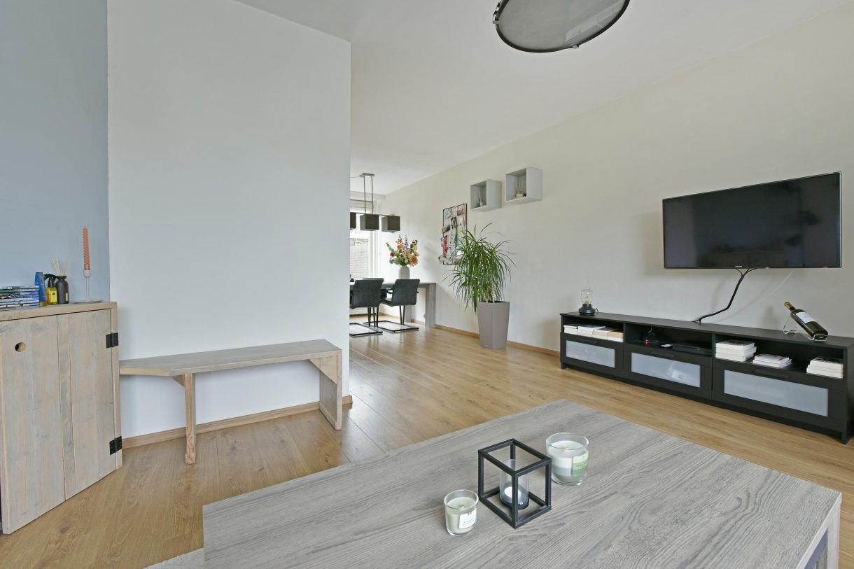 Te koop: Foto Woonhuis aan de Ambroziolaan 25 in Nieuwveen