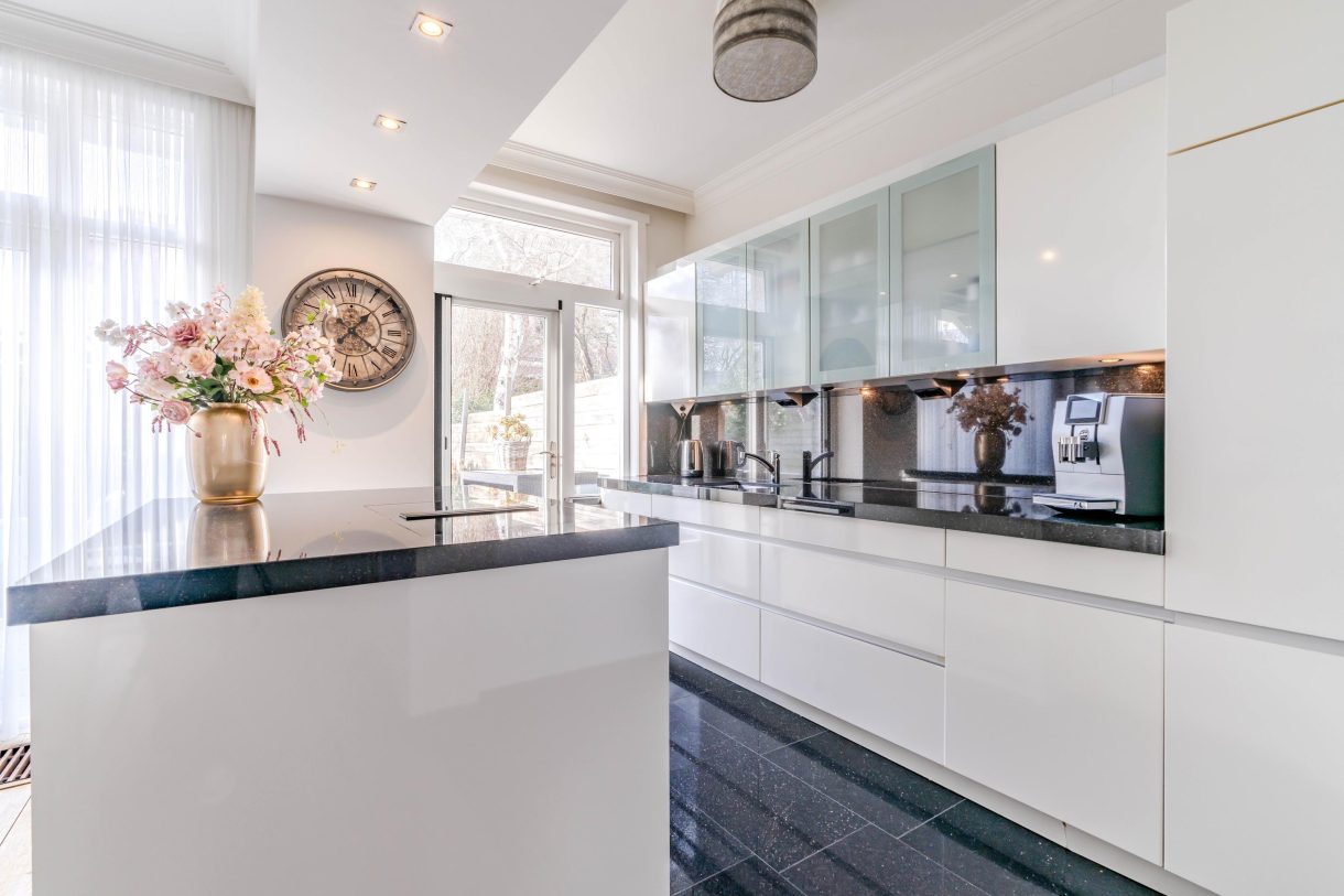 Te koop: Foto Woonhuis aan de Van Boetzelaerlaan 226 in 's-Gravenhage