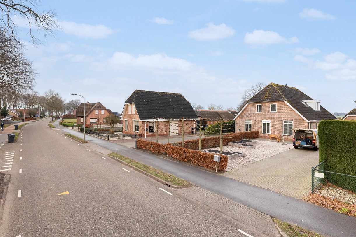 Te koop: Foto Woonhuis aan de Bovenheigraaf 118A in 't Loo Oldebroek